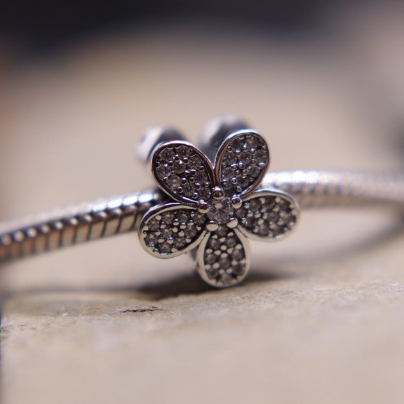 Sparkling Daisy Flower Pave Bracelet Charm - S925 Sterling Silver Fits Pandora - Picture 4 of 6